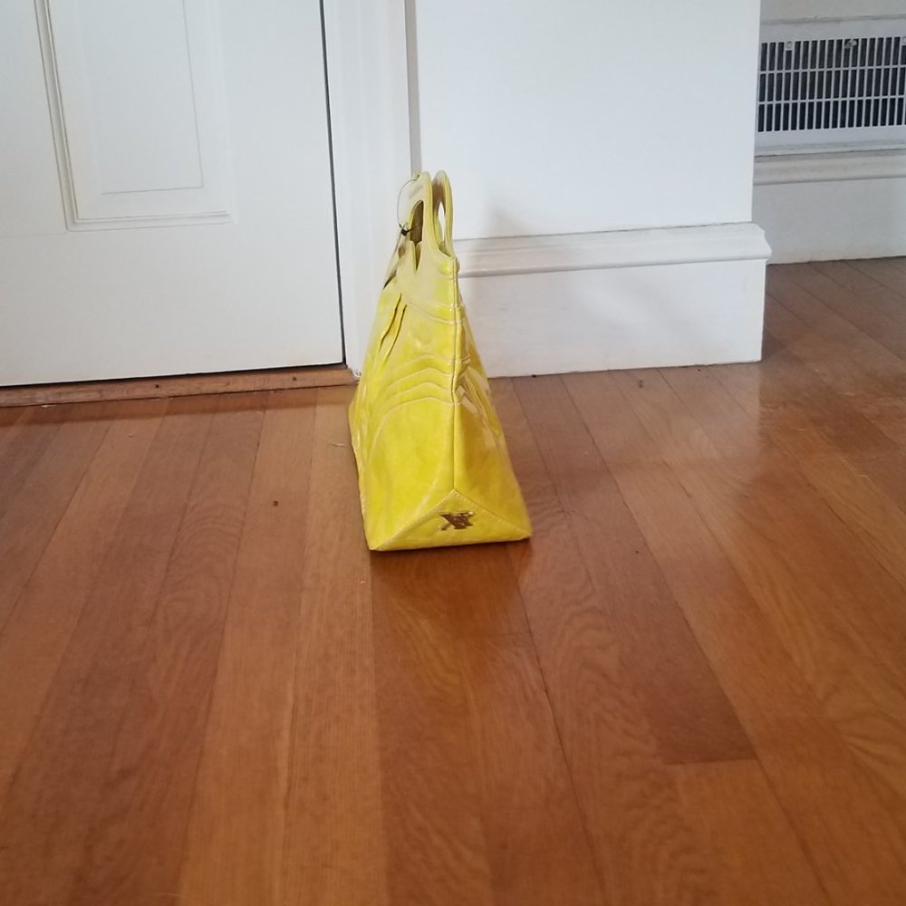 NWT MAXX New York Yellow Handle Purse - Picture 2 of 11